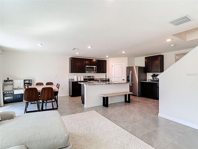 9201 SAPPHIRE CREEK PLACE, Temple Terrace, FL 33637