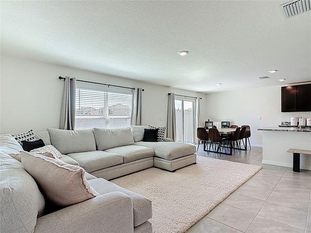 9201 SAPPHIRE CREEK PLACE, Temple Terrace, FL 33637