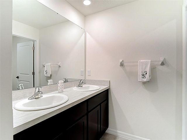 9201 SAPPHIRE CREEK PLACE, Temple Terrace, FL 33637