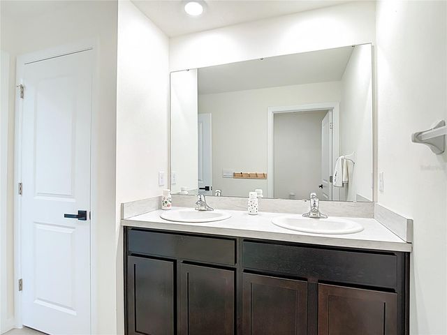 9201 SAPPHIRE CREEK PLACE, Temple Terrace, FL 33637