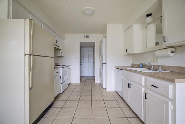 1717 E Lindsey Street 2, Norman, OK 73071