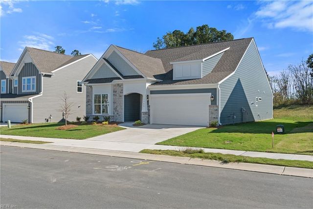 102 Waggle DR, Suffolk, VA 23434