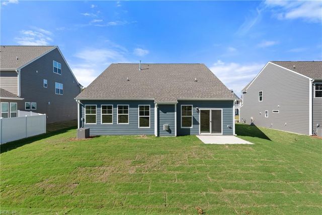 102 Waggle DR, Suffolk, VA 23434