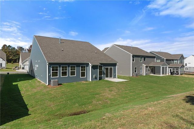 102 Waggle DR, Suffolk, VA 23434