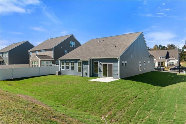 102 Waggle DR, Suffolk, VA 23434