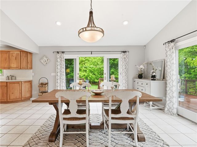 48 Hummingbird Lane, Swansea, MA 02777
