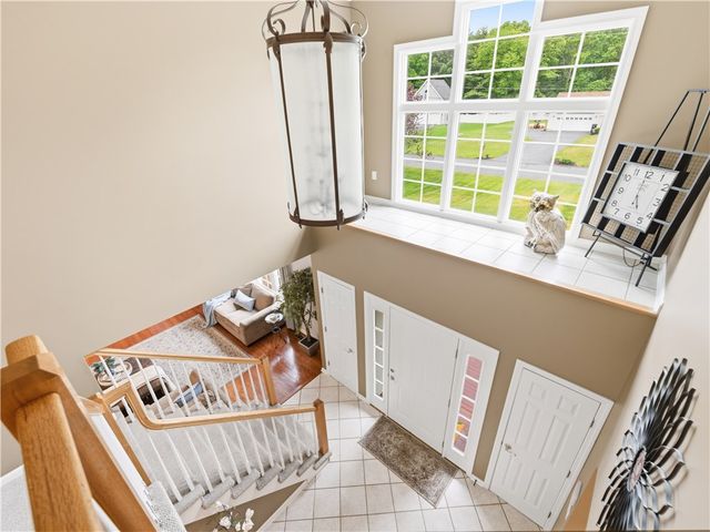 48 Hummingbird Lane, Swansea, MA 02777