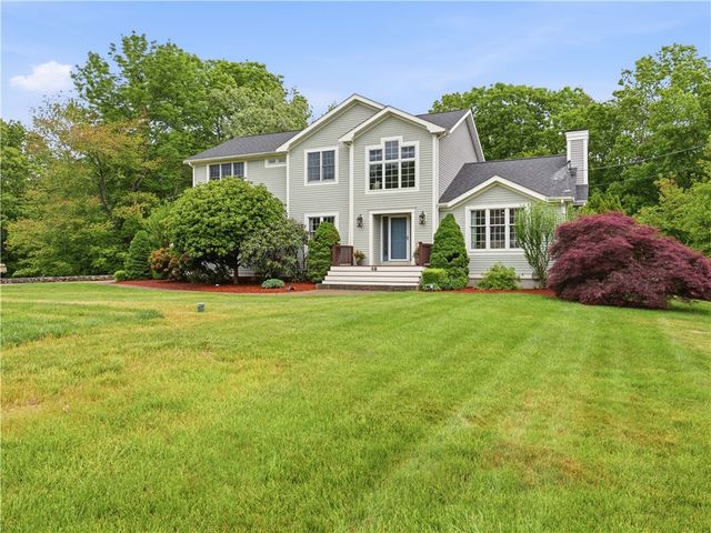 48 Hummingbird Lane, Swansea, MA 02777