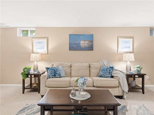 48 Hummingbird Lane, Swansea, MA 02777