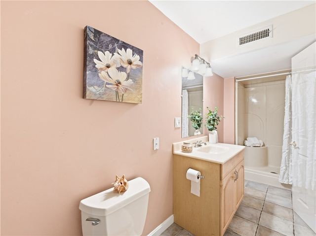 48 Hummingbird Lane, Swansea, MA 02777