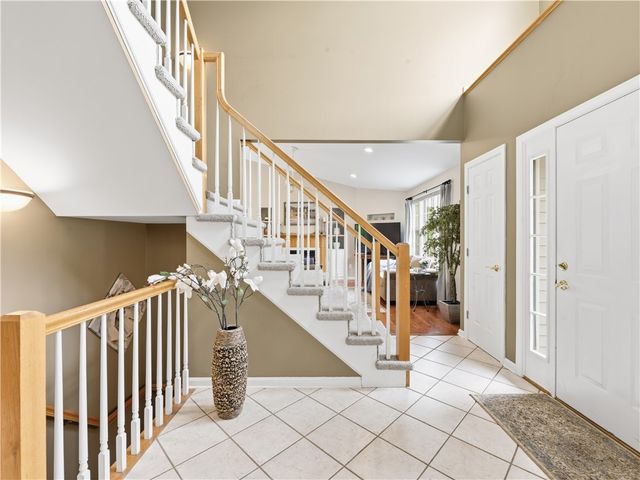 48 Hummingbird Lane, Swansea, MA 02777
