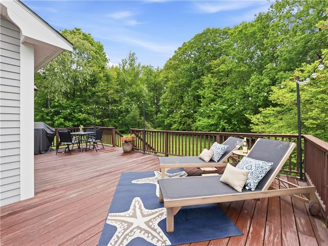 48 Hummingbird Lane, Swansea, MA 02777