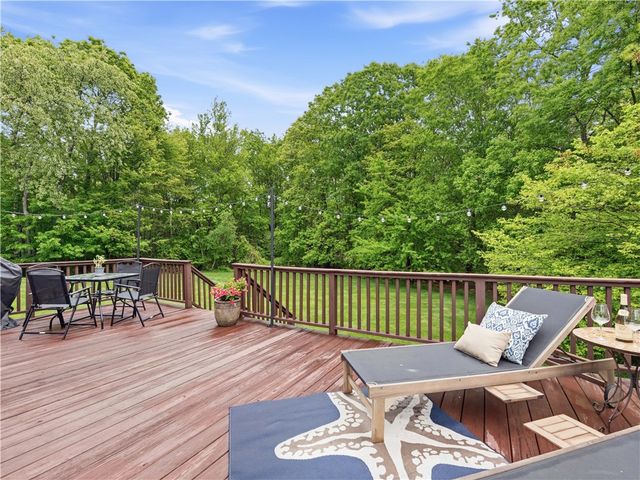 48 Hummingbird Lane, Swansea, MA 02777