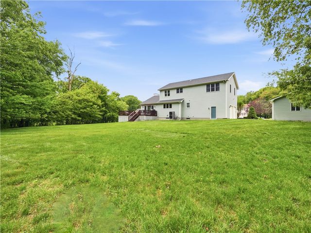 48 Hummingbird Lane, Swansea, MA 02777