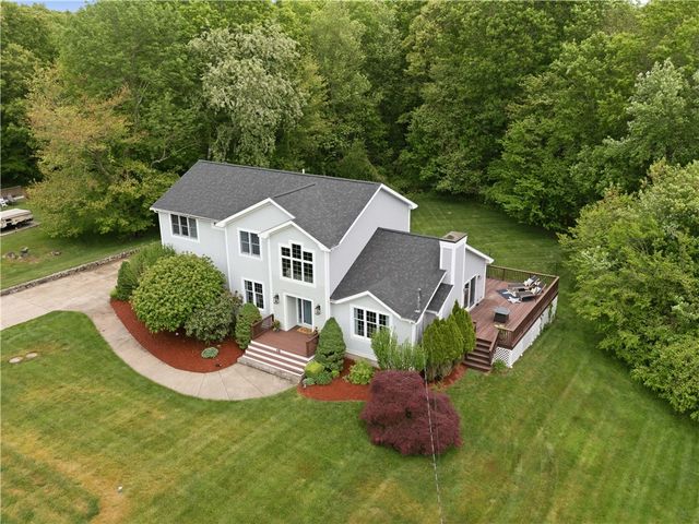 48 Hummingbird Lane, Swansea, MA 02777