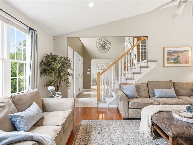 48 Hummingbird Lane, Swansea, MA 02777