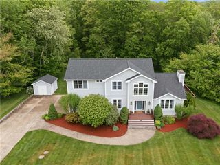 48 Hummingbird Lane, Swansea, MA 02777