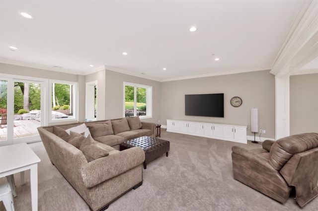 6245 Enclave Lane, Johnston, IA 50131
