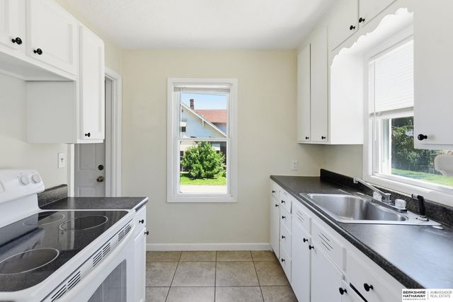 3901 Gold Street, Omaha, NE 68105