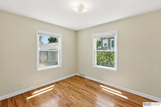 3901 Gold Street, Omaha, NE 68105