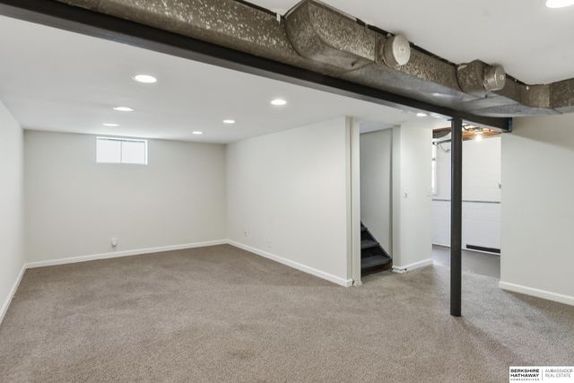 3901 Gold Street, Omaha, NE 68105