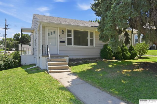 3901 Gold Street, Omaha, NE 68105