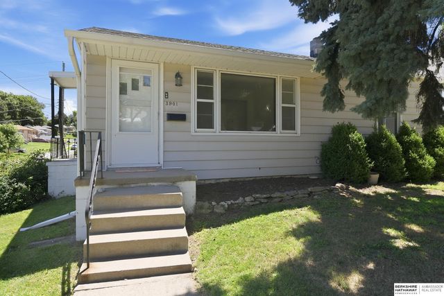 3901 Gold Street, Omaha, NE 68105