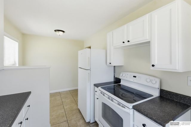 3901 Gold Street, Omaha, NE 68105
