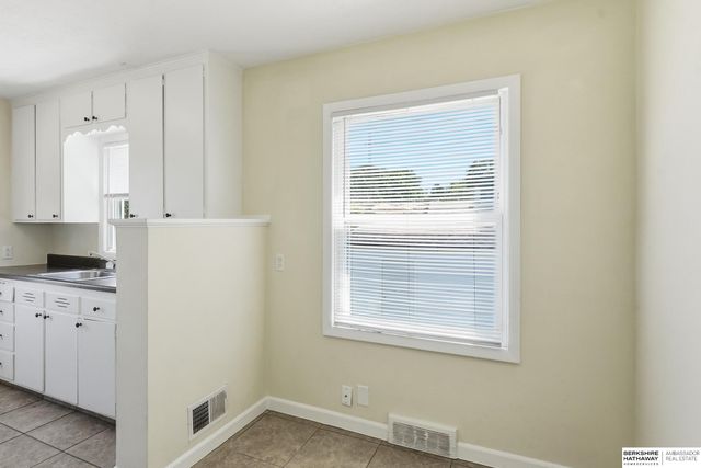 3901 Gold Street, Omaha, NE 68105