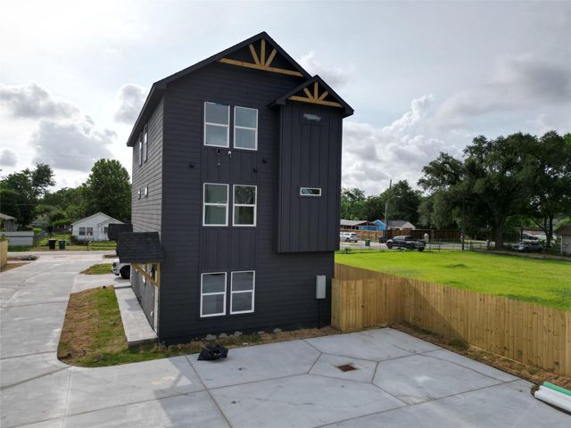 8605 Wileyvale Road B, Houston, TX 77016