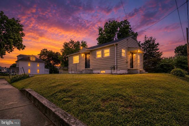 916 MARKET STREET, New Cumberland, PA 17070