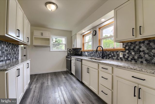 916 MARKET STREET, New Cumberland, PA 17070