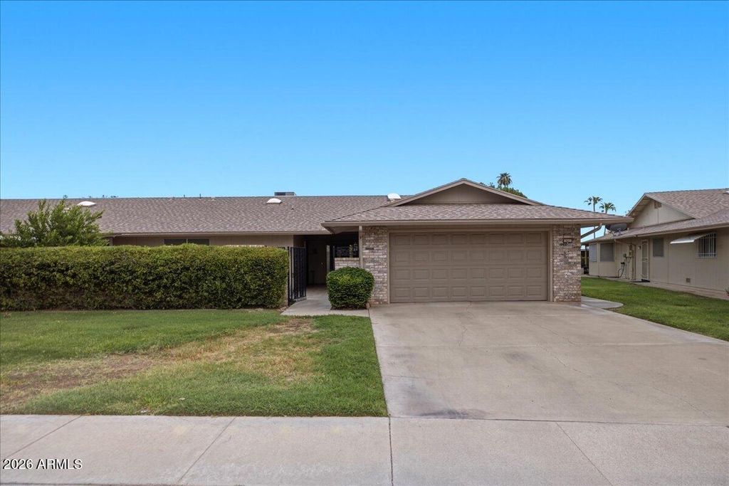 19021 N SIGNAL BUTTE Circle, Sun City, AZ 85373 — exterior