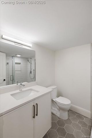 596 Henrietta Street, Birmingham, MI 48009