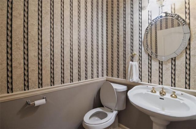 397 Sandhill Hickory Level Road, Carrollton, GA 30116