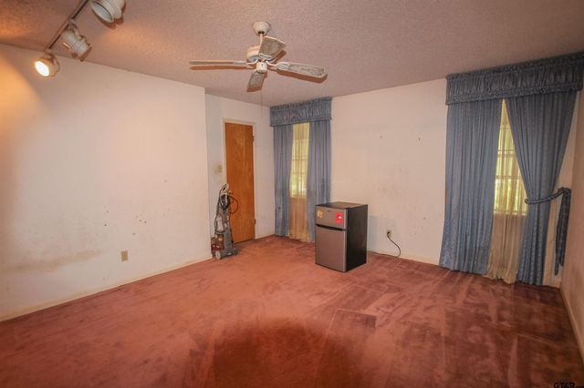 1006 Quitman St, Pittsburg, TX 75686