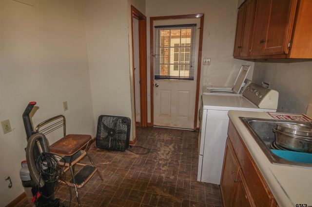 1006 Quitman St, Pittsburg, TX 75686