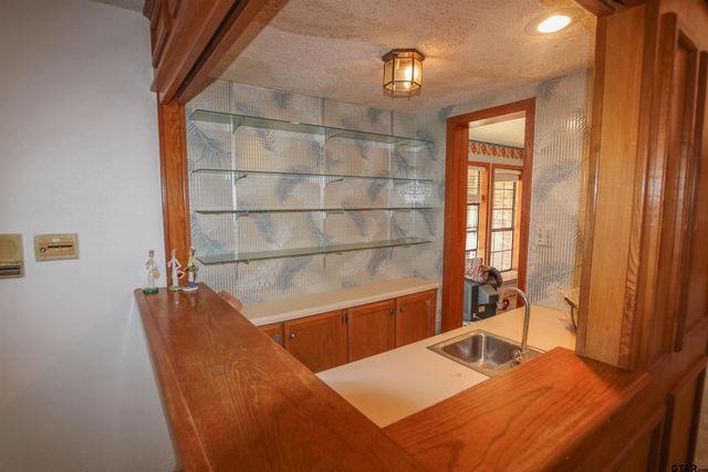 1006 Quitman St, Pittsburg, TX 75686