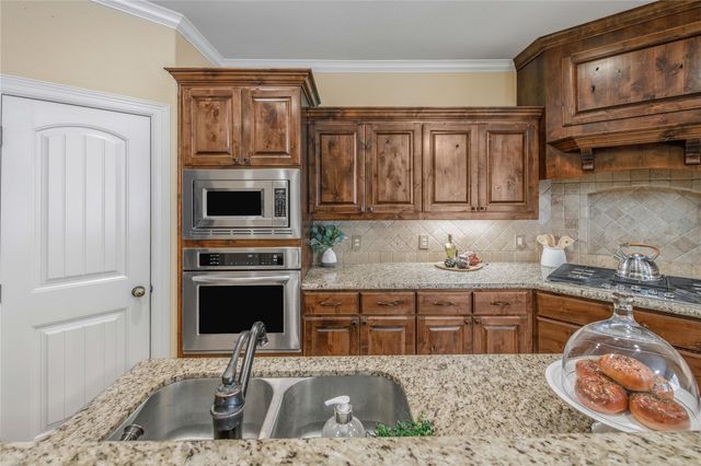 2491 Newark Circle, College Station, TX 77845