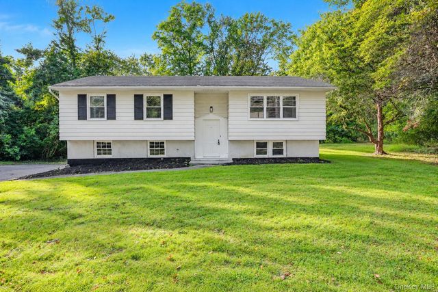 15 Vandewater Drive, Wappingers Falls, NY 12590