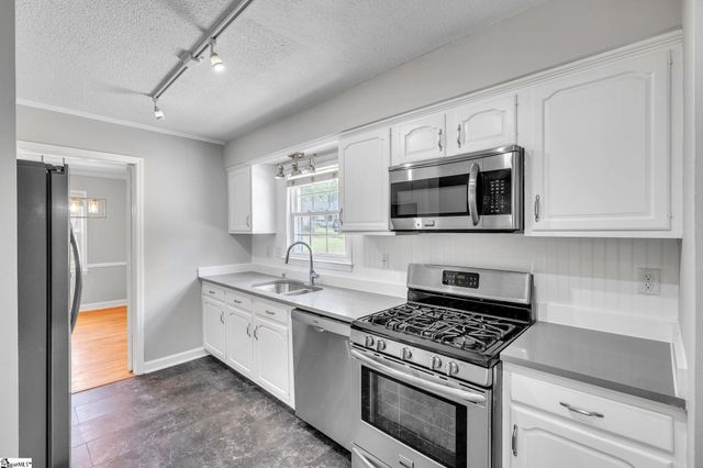 5016 Maplewood Drive, Greenville, SC 29615