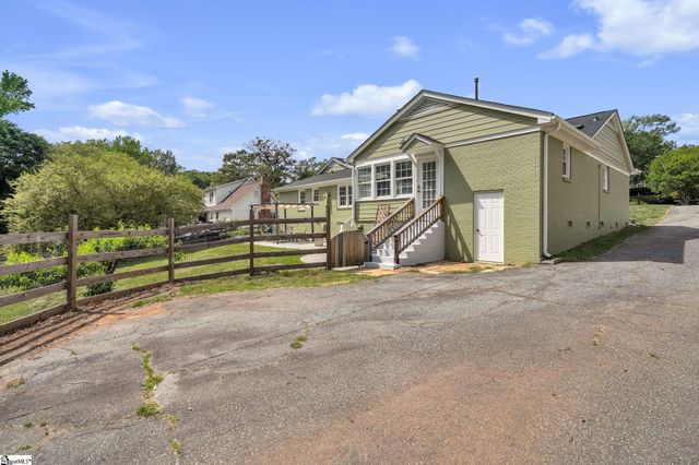 5016 Maplewood Drive, Greenville, SC 29615
