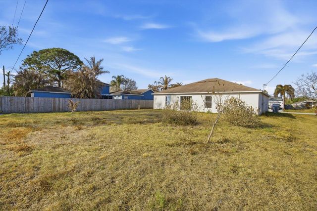 361 NW La Playa Street, Port St. Lucie, Port St Lucie, FL 34983