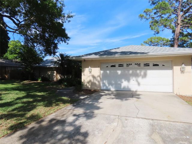 7555 PINE VALLEY LANE, Seminole, FL 33776