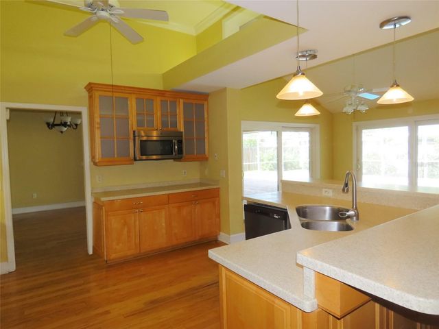 7555 PINE VALLEY LANE, Seminole, FL 33776