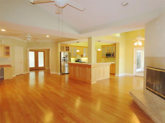 7555 PINE VALLEY LANE, Seminole, FL 33776