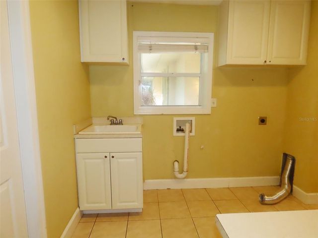 7555 PINE VALLEY LANE, Seminole, FL 33776