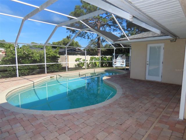 7555 PINE VALLEY LANE, Seminole, FL 33776