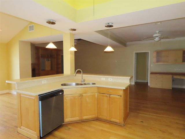 7555 PINE VALLEY LANE, Seminole, FL 33776