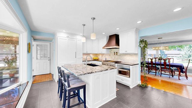 6609 Southdale Road, Edina, MN 55435